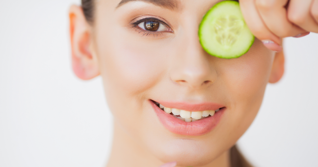 soothing cold cucumber slices to relieve eye inflammation