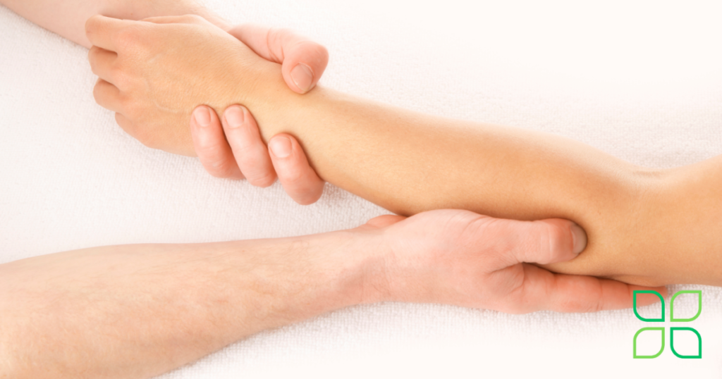 massage tennis elbow